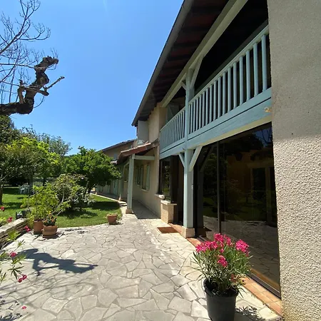 Le Des Ramiers Holiday home Castelsarrasin