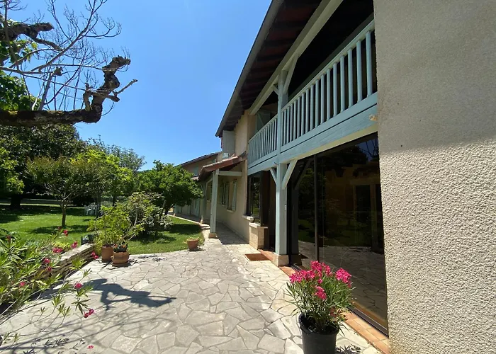 Le Des Ramiers Holiday home Castelsarrasin